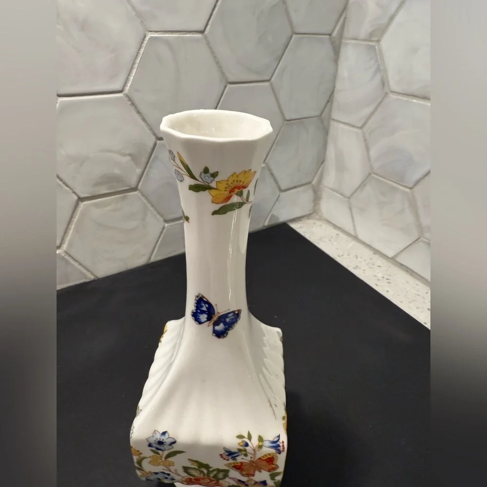 Aynsley Vintage Cottage Garden Floral Mini Bud Vase 70’s Fine Bone China England